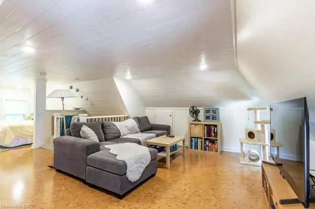 Additional image 29 of 97 Union Blvd