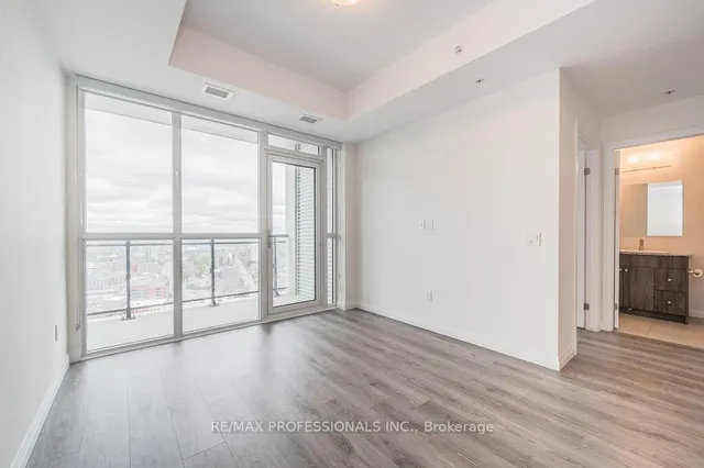 Additional image 18 of 60 Charles St Unit 2504