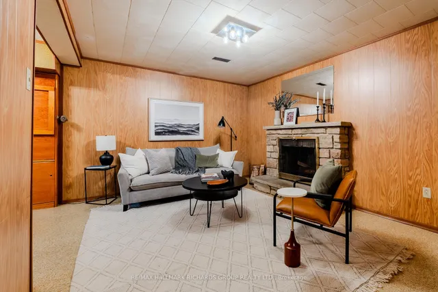 Additional image 25 of 30 Skyview Cres