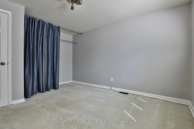 Additional image 32 of 63 Alpaca Dr