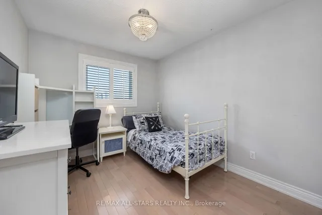 Additional image 28 of 10 Sufi Cres