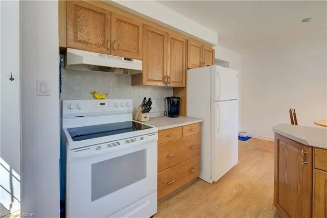 Additional image 16 of 73 Overlea Dr