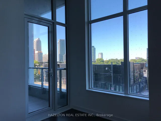 Additional image 20 of 27 Bathurst St Unit 212W