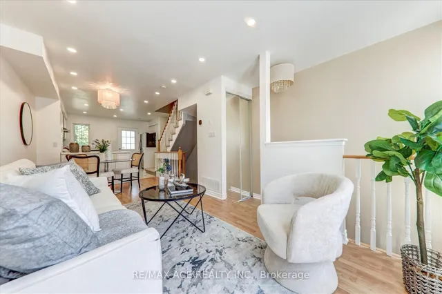 Additional image 7 of 2 Hedge End Rd Unit 102