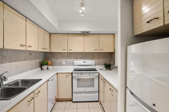 Additional image 4 of 25 The Esplanade Unit 502