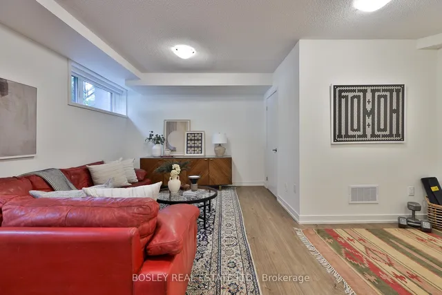 Additional image 33 of 39 Florence St Unit TH8