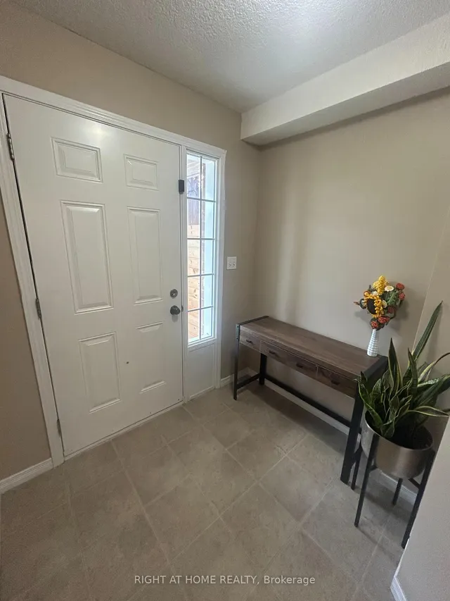 Additional image 4 of 972 Zeller Cres