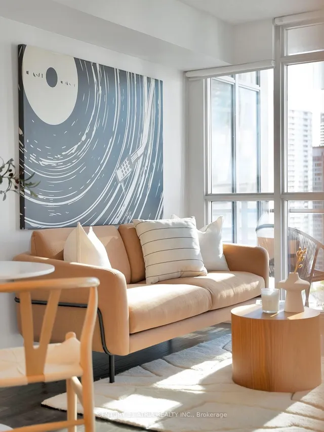 Additional image 2 of 15 Iceboat Terr Unit 2103