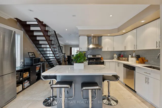 Additional image 12 of 23 Seneca Ave