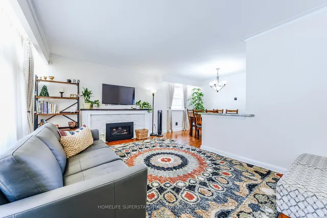 Additional image 4 of 3987 Bloor St