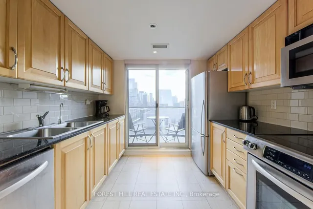 Additional image 3 of 801 Bay St Unit 1606