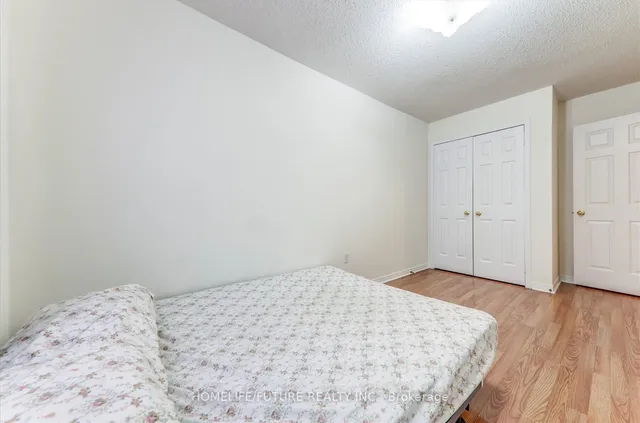 Additional image 22 of 6 Guillet St