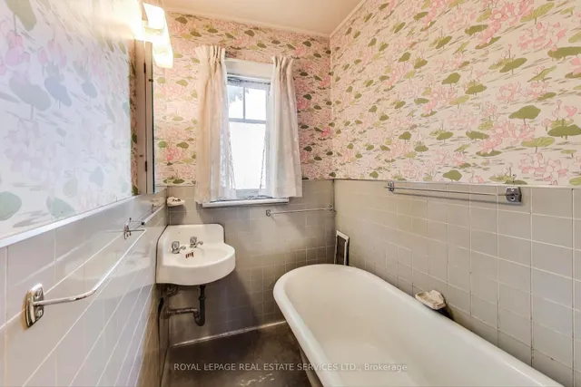 Additional image 30 of 418 Willard Ave