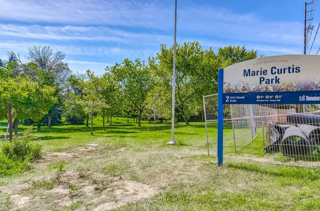 Additional image 50 of 3865 Lake Shore Blvd Unit 320