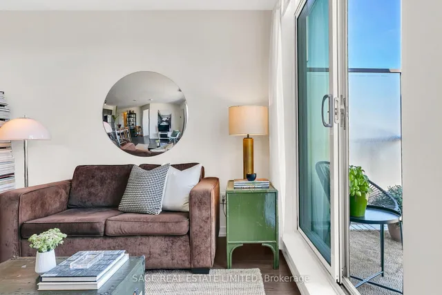 Additional image 13 of 812 Lansdowne Ave Unit 1304