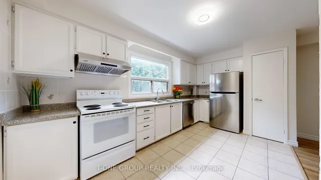 Additional image 9 of 632 Adelaide St