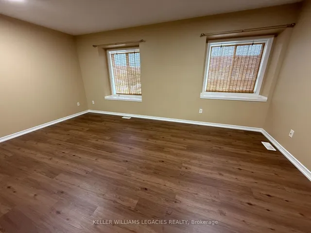 Additional image 6 of 933 Zeller Cres