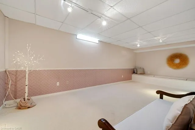 Additional image 28 of 15 Quinte Cres Unit 15