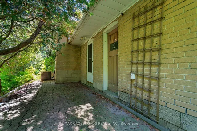 Additional image 39 of 11 Faircroft Blvd