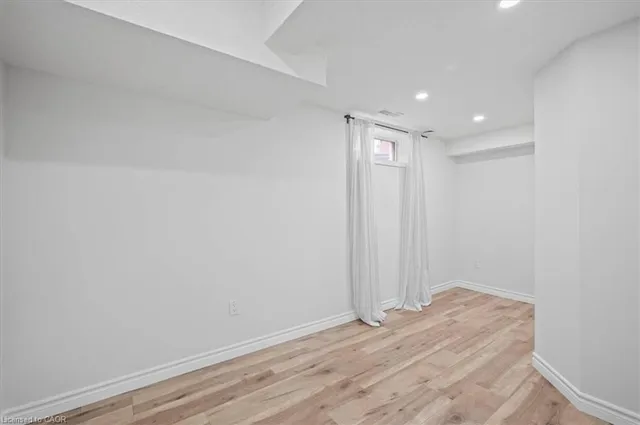 Additional image 34 of 51 Peach Blossom Cres