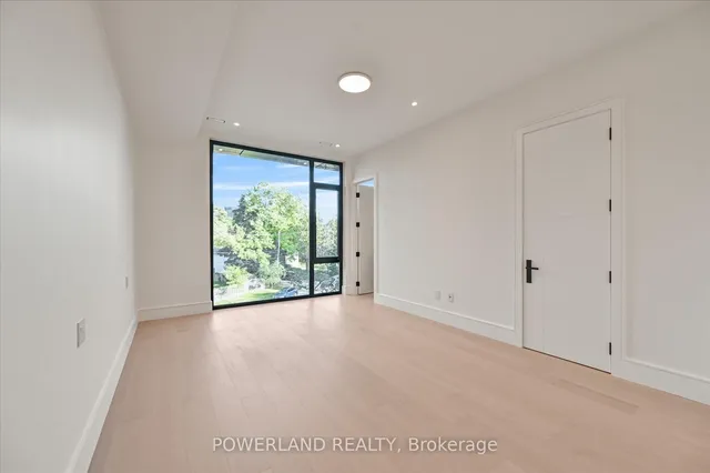 Additional image 34 of 53 Whittaker Cres