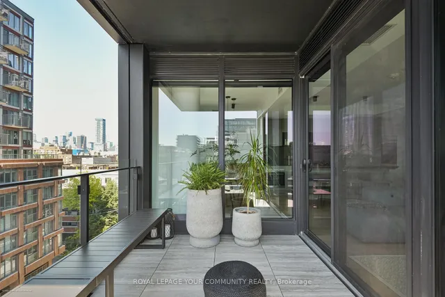 Additional image 25 of 505 Richmond St Unit 612