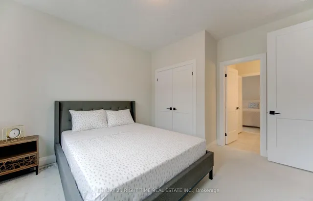 Additional image 32 of 546 Bridgemill Cres