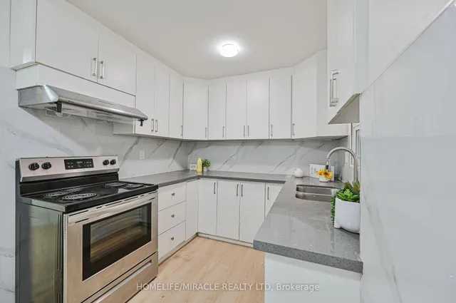 Additional image 16 of 32 Woodsview Ave