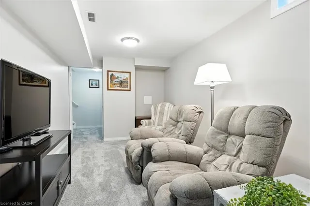 Additional image 31 of 53 Wake Robin Dr