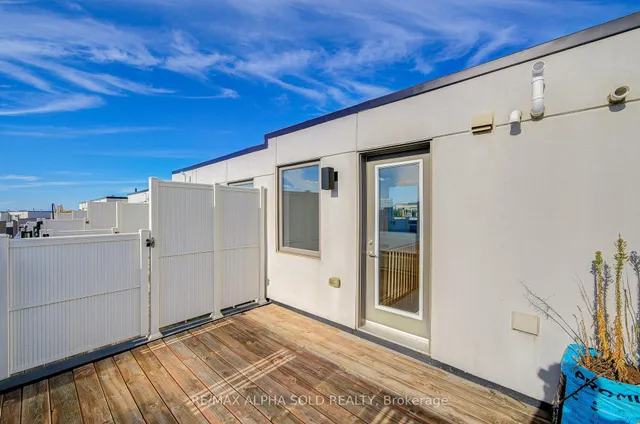 Additional image 44 of 45 Thomas Mulholland Dr Unit 3