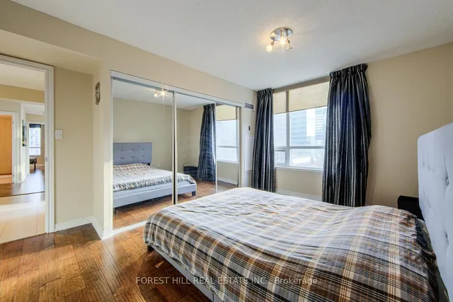 Additional image 16 of 801 Bay St Unit 1606