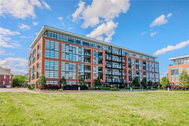 15 Prince Albert Blvd Unit 207