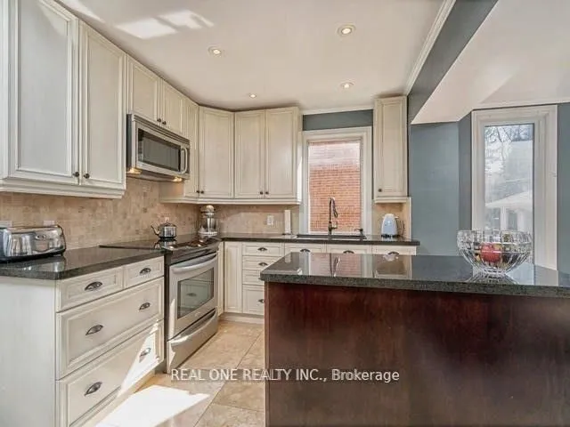 Additional image 6 of 34 Vassar Dr