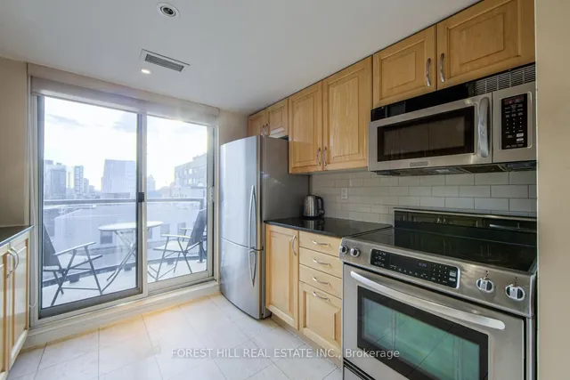 Additional image 4 of 801 Bay St Unit 1606