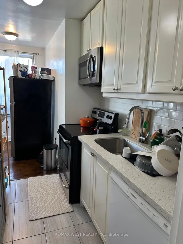 Additional image 6 of 2550 Bathurst St Unit 205