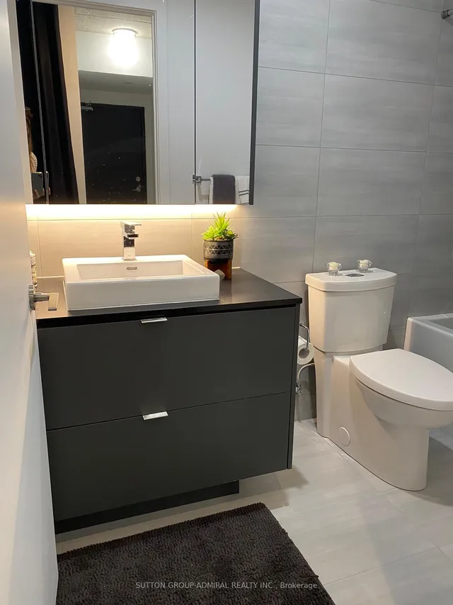 Additional image 5 of 7 Smith Cres Unit 404