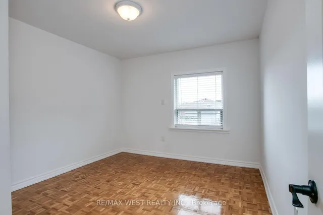 Additional image 21 of 50 Larchmere Ave