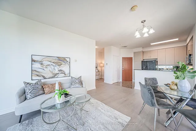 Additional image 8 of 300 Bloor St Unit 2004