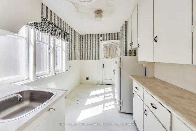 Additional image 22 of 418 Willard Ave