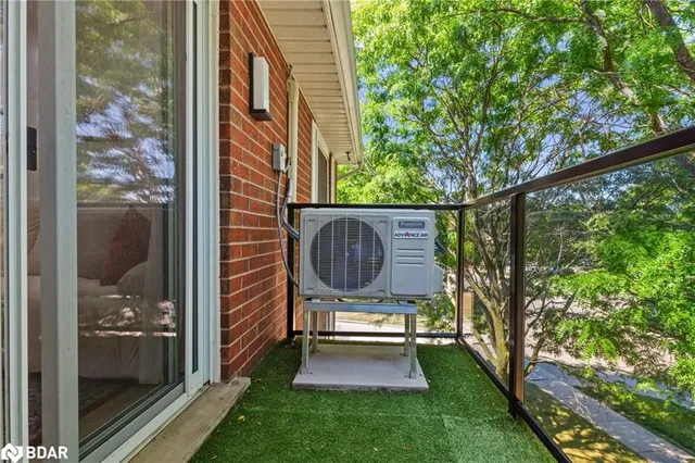 Additional image 22 of 565 Greenfield Ave Unit 610