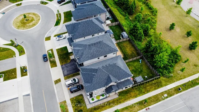 Additional image 50 of 904 Thomas Pedder Crt