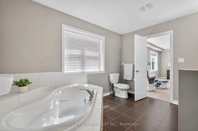 Additional image 25 of 52 Tremaine Dr