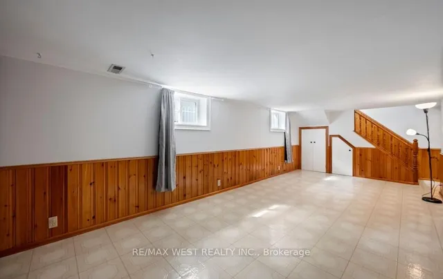 Additional image 32 of 6 Robindale Ave