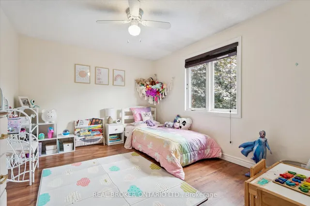 Additional image 20 of 18 Pearwood Crt