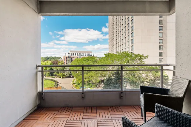 Additional image 31 of 2662 Bloor St Unit 507