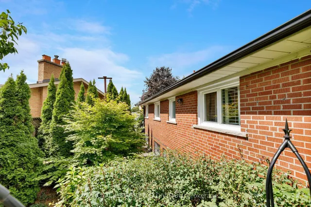 Additional image 46 of 27 Paramount Crt