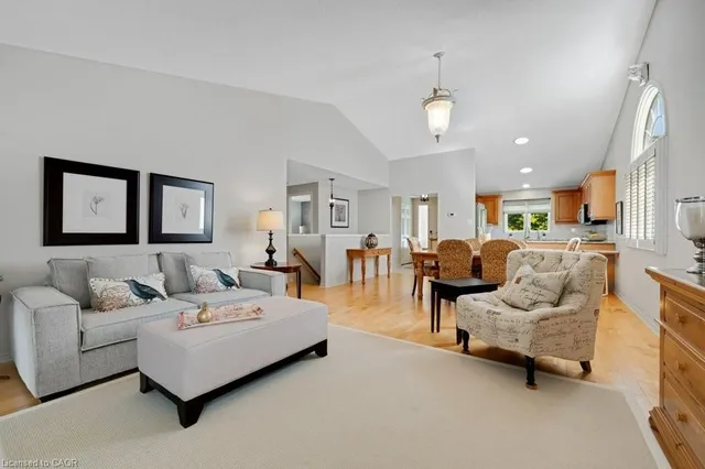 Additional image 14 of 15 Quinte Cres Unit 15