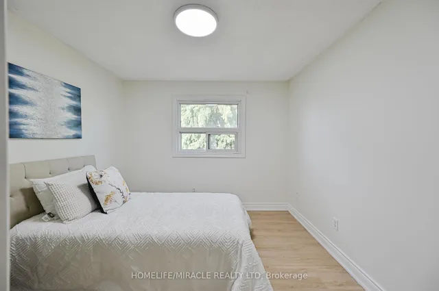 Additional image 32 of 32 Woodsview Ave