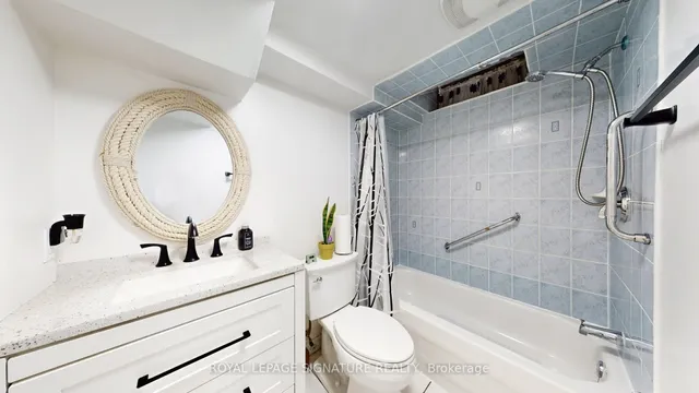 Additional image 19 of 26 Holmbush Cres