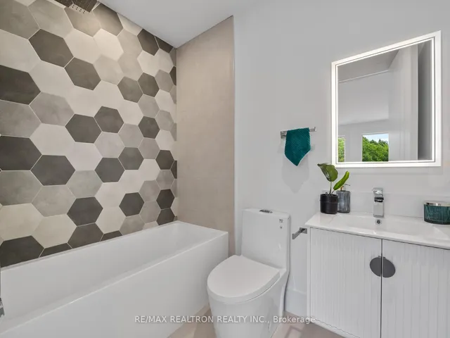 Additional image 42 of 60 ST HUBERT Ave